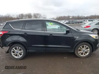 2019 Ford Escape SE with VIN 1FMCU0GD4KUA60347, listed as a IAAI auction lot 41918075 with 27,695 mi miles. Bid and sale history available at carsss.com. Image 13.