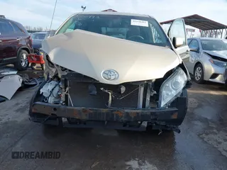 2014 Toyota Sienna Ltd with VIN 5TDDK3DC0ES091759, listed as a IAAI auction lot 41150493 with 155,165 mi miles. Bid and sale history available at carsss.com. Image 6.