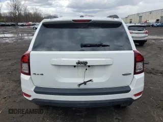 2015 Jeep Compass Latitude with VIN 1C4NJDEB8FD303453, listed as a Copart auction lot 52334755 with 92,005 mi miles and Salvage Title. Bid and sale history available at carsss.com. Image 6.