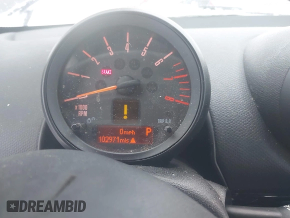 2016 MINI Countryman S with VIN WMWZC3C56GWT11105, listed as a IAAI auction lot 41228246 with 102,971 mi miles and . Bid and sale history available at DreamBid. Image 7.