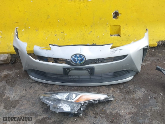 2019 Toyota Prius L Eco with VIN JTDKARFUXK3085578, listed as a IAAI auction lot 41073531 with 104,445 mi miles. Bid and sale history available at carsss.com. Image 12.