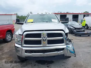 2016 Ram 2500 Tradesman с VIN 3C6UR5CL0GG357847, выставлен на аукционе IAAI как лот 42403339 с пробегом 256 394 миль миль и . История ставок и продаж доступна на DreamBid. Изображение 12.