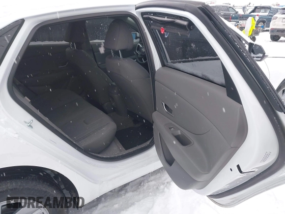 2024 Hyundai Elantra SE with VIN KMHLL4DG1RU764086, listed as a IAAI auction lot 41525779 with 4,261 mi miles and . Bid and sale history available at DreamBid. Image 8.