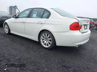 2006 BMW 3 Series 330i with VIN WBAVB33576KR75274, listed as a IAAI auction lot 42199223 with 83,539 mi miles and . Bid and sale history available at carsss.com. Image 3.