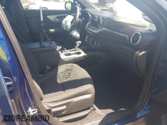 2022 Chevrolet Blazer LT with VIN 3GNKBHR40NS132965, listed as a IAAI auction lot 42236933 with 39,512 mi miles and . Bid and sale history available at DreamBid. Image 5.