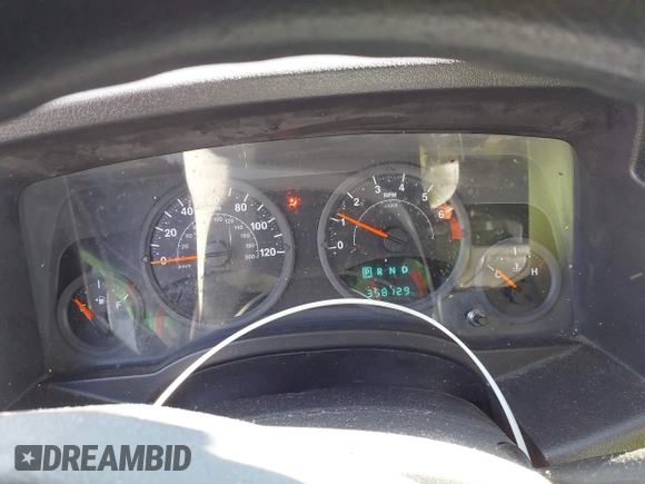 2007 Jeep Compass Sport with VIN 1J8FT47W37D416252, listed as a IAAI auction lot 41640700 with 358,129 mi miles. Bid and sale history available at carsss.com. Image 7.