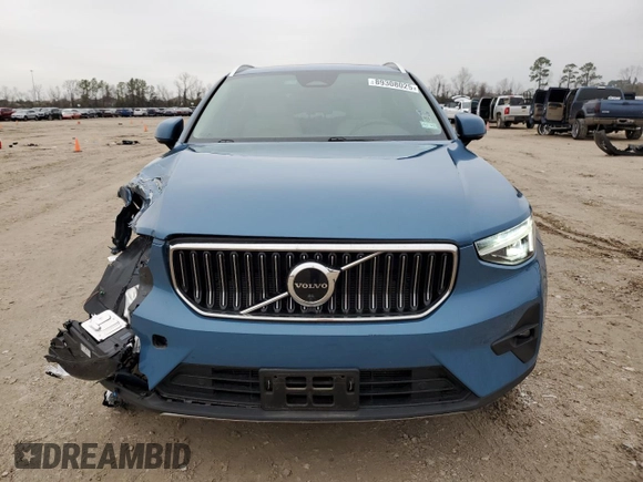 2023 Volvo XC40 Plus Bright Theme with VIN YV4L12UEXP2931841, listed as a Copart auction lot 89308025 with 13,190 mi miles and Salvage Title. Bid and sale history available at carsss.com. Image 5.