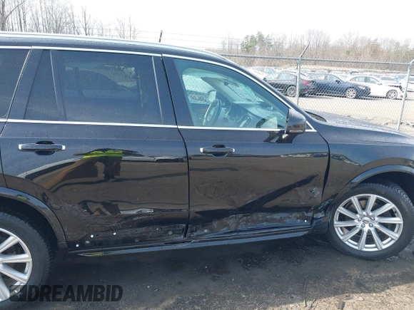 2016 Volvo XC90 T6 Inscription with VIN YV4A22PL5G1023298, listed as a IAAI auction lot 41707152 with 98,365 mi miles. Bid and sale history available at carsss.com. Image 6.