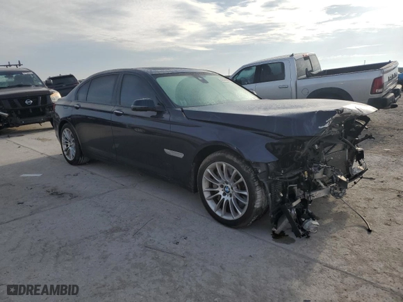 2015 BMW 7 Series 750Li xDrive with VIN WBAYF8C57FD654595, listed as a Copart auction lot 42299385 with 44,877 mi miles and Salvage Title. Bid and sale history available at carsss.com. Image 4.