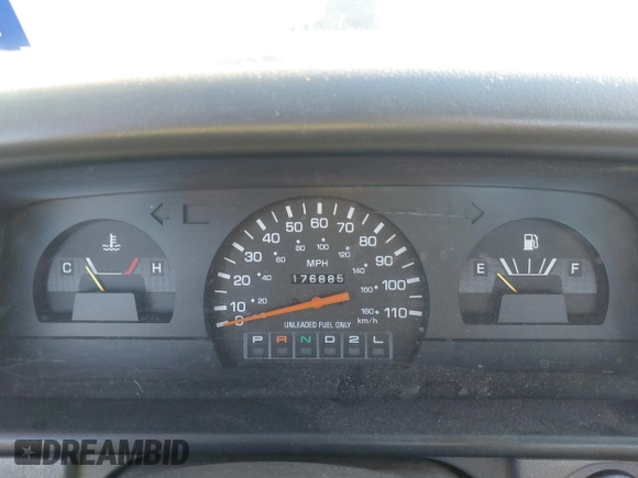 1993 Toyota T100 DX with VIN JT4VD10A6P0003388, listed as a IAAI auction lot 41685938 with 176,885 mi miles. Bid and sale history available at carsss.com. Image 7.