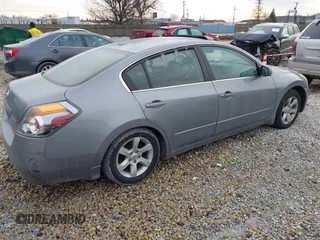 2009 Nissan Altima 2.5 S with VIN 1N4AL21E29N503228, listed as a IAAI auction lot 41631800 with 152,147 mi miles. Bid and sale history available at carsss.com. Image 4.