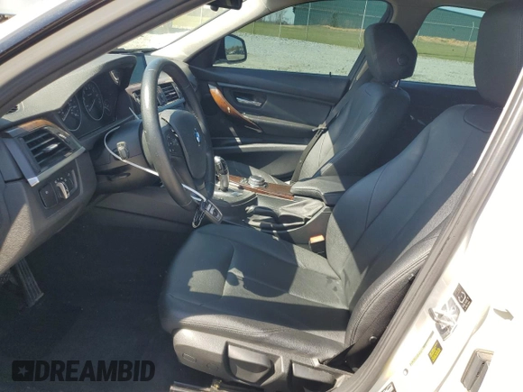 2015 BMW 3 Series 320i xDrive z VIN WBA3C3G51FNT53248, wystawiony jako Copart lot #48796835 z przebiegiem 134 063 mil mil oraz Szkoda całkowita • Salvage title. Historia ofert i sprzedaży dostępna na DreamBid. Obrazek 7.