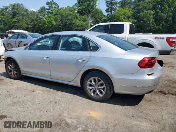 2016 Volkswagen Passat S z VIN 1VWAS7A30GC011313, wystawiony jako Copart lot #61678315 z przebiegiem 77 562 mil mil oraz Szkoda całkowita • Salvage title. Historia ofert i sprzedaży dostępna na DreamBid. Obrazek 2.