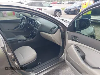 2013 Kia Optima LX z VIN 5XXGM4A74DG147688, wystawiony jako IAAI lot #42127503 z przebiegiem 148 705 mil mil oraz . Historia ofert i sprzedaży dostępna na DreamBid. Obrazek 5.