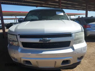 2013 Chevrolet Tahoe LS with VIN 1GNSCAE03DR179027, listed as a IAAI auction lot 42096434 with 205,143 mi miles and . Bid and sale history available at DreamBid. Image 12.