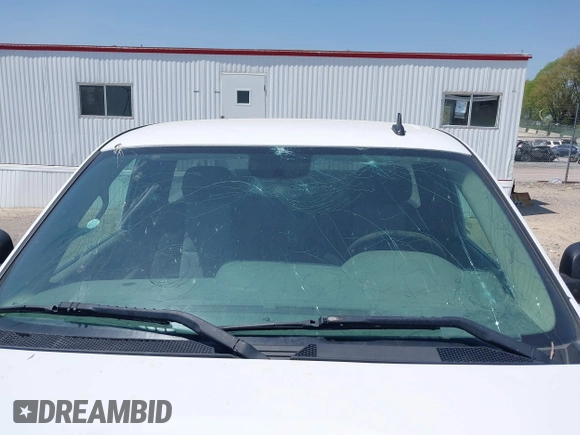 2009 GMC Sierra 1500 Work Truck z VIN 1GTEC14X19Z107738, wystawiony jako IAAI lot #42221514 z przebiegiem 144 789 mil mil oraz . Historia ofert i sprzedaży dostępna na DreamBid. Obrazek 6.