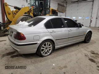 2001 BMW 3 Series 330i with VIN WBAAV53441JR80116, listed as a Copart auction lot 43047255 with 167,625 mi miles and Salvage Title. Bid and sale history available at carsss.com. Image 3.