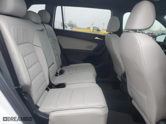 2020 Volkswagen Tiguan SEL Premium R-Line with VIN 3VV4B7AX9LM135786, listed as a Copart auction lot 83735844 with 58,543 mi miles and Clean Title. Bid and sale history available at carsss.com. Image 11.