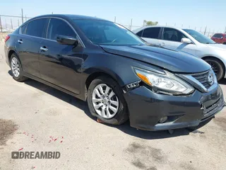 2017 Nissan Altima SR z VIN 1N4AL3AP7HC254622, wystawiony jako IAAI lot #42226583 z przebiegiem 128 962 mil mil oraz . Historia ofert i sprzedaży dostępna na DreamBid. Obrazek 1.