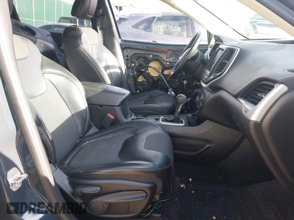 2018 Jeep Cherokee Latitude Plus с VIN 1C4PJMLB3JD601512, выставлен на аукционе IAAI как лот 41963342 с пробегом 142 343 миль миль и . История ставок и продаж доступна на DreamBid. Изображение 5.
