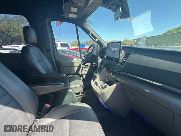 2022 Ford Transit Passenger XL with VIN 1FBAX9C83NKA04968, listed as a Copart auction lot 47838735 with 18,634 mi miles and Clean Title. Bid and sale history available at DreamBid. Image 5.