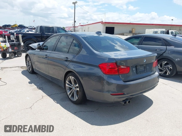 2015 BMW 3 Series 328i с VIN WBA3A5G5XFNS88465, выставлен на аукционе IAAI как лот 42676570 с пробегом 125 139 миль миль и . История ставок и продаж доступна на DreamBid. Изображение 3.