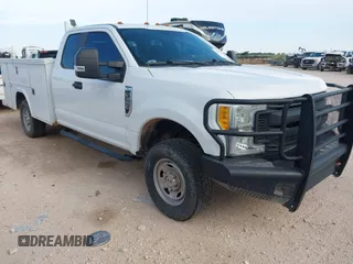 2017 Ford F-350 with VIN 1FD7X3F68HEB54361, listed as a IAAI auction lot 42293332 with 121,521 mi miles and . Bid and sale history available at DreamBid. Image 1.