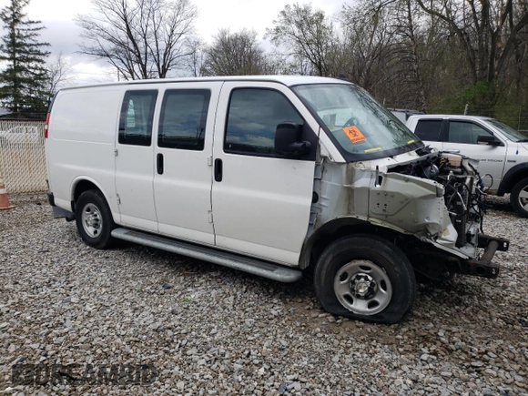 2022 Chevrolet Express Cargo with VIN 1GCWGAFPXN1155012, listed as a Copart auction lot 62039645 with 30,890 mi miles and Salvage title. Bid and sale history available at DreamBid. Image 4.