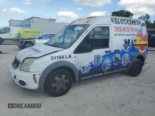 2010 Ford Transit Connect XLT z VIN NM0KS9BNXAT019247, wystawiony jako Copart lot #83651274 z przebiegiem 282 636 mil mil oraz Szkoda całkowita • Salvage title. Historia ofert i sprzedaży dostępna na DreamBid. Obrazek 1.