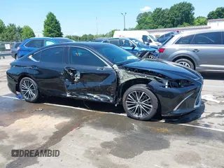 2024 Lexus ES 350 с VIN 58ADZ1B1XRU178415, выставлен на аукционе IAAI как лот 42220498 с пробегом 29 043 миль миль и . История ставок и продаж доступна на DreamBid. Изображение 13.