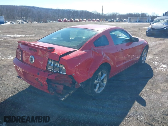 2008 Ford Mustang GT Deluxe with VIN 1ZVHT82HX85123943, listed as a IAAI auction lot 41565843 with 233,125 mi miles and . Bid and sale history available at DreamBid. Image 4.