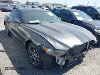 2015 Ford Mustang EcoBoost z VIN 1FA6P8TH4F5420173, wystawiony jako IAAI lot #42236518 z przebiegiem Nie podano mil oraz . Historia ofert i sprzedaży dostępna na DreamBid. Obrazek 1.