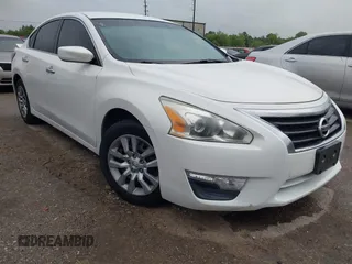 2014 Nissan Altima SV with VIN 1N4AL3AP7EN354056, listed as a IAAI auction lot 42101489 with 206,245 mi miles and . Bid and sale history available at DreamBid. Image 1.