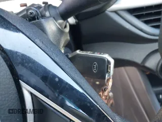 2021 Kia Forte LXS z VIN 3KPF24AD7ME266867, wystawiony jako IAAI lot #41986349 z przebiegiem 93 358 mil mil oraz . Historia ofert i sprzedaży dostępna na DreamBid. Obrazek 11.