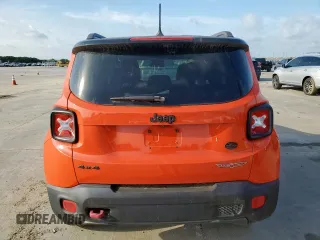 2015 Jeep Renegade Trailhawk z VIN ZACCJBCT8FPC23014, wystawiony jako Copart lot #60025465 z przebiegiem 46 645 mil mil oraz Czysty tytuł • Clean title. Historia ofert i sprzedaży dostępna na DreamBid. Obrazek 6.