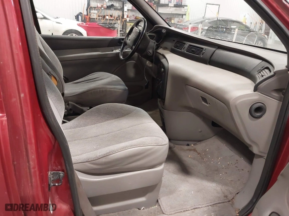 1998 Ford Windstar Wagon LX with VIN 2FMZA5142WBC83393, listed as a IAAI auction lot 41246821 with 203,338 mi miles. Bid and sale history available at carsss.com. Image 5.