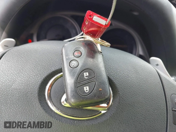 2006 Lexus IS 350 z VIN JTHBE262165008682, wystawiony jako IAAI lot #42683004 z przebiegiem 110 460 mil mil oraz . Historia ofert i sprzedaży dostępna na DreamBid. Obrazek 11.