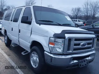 2011 Ford Econoline Passenger XL z VIN 1FBSS3BL7BDB10250, wystawiony jako IAAI lot #41072431 z przebiegiem 206 998 mil mil oraz . Historia ofert i sprzedaży dostępna na DreamBid. Obrazek 1.