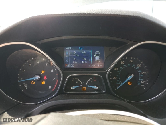 2014 Ford Focus SE with VIN 1FADP3F29EL297594, listed as a Copart auction lot 53249755 with 207,713 mi miles and Salvage Title. Bid and sale history available at carsss.com. Image 9.