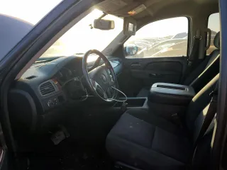 2013 GMC Yukon SLE with VIN 1GKS1AE05DR313734, listed as a Copart auction lot 39047363 with 97,303 mi miles and Salvage Title. Bid and sale history available at carsss.com. Image 7.