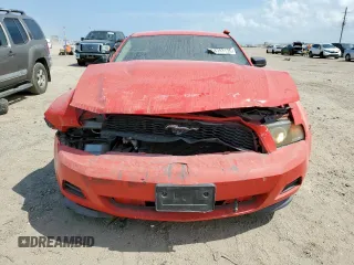 2011 Ford Mustang V6 with VIN 1ZVBP8AM2B5109535, listed as a Copart auction lot 58393135 with 200,130 mi miles and Salvage title. Bid and sale history available at DreamBid. Image 5.