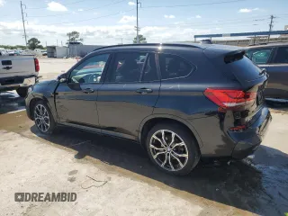 2021 BMW X1 sDrive28i z VIN WBXJG7C04M5U03124, wystawiony jako Copart lot #54447515 z przebiegiem 11 794 mil mil oraz Szkoda całkowita • Salvage title. Historia ofert i sprzedaży dostępna na DreamBid. Obrazek 2.