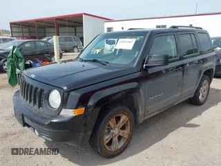 2014 Jeep Patriot Latitude z VIN 1C4NJRFB1ED761863, wystawiony jako IAAI lot #42524407 z przebiegiem 148 866 mil mil oraz . Historia ofert i sprzedaży dostępna na DreamBid. Obrazek 2.