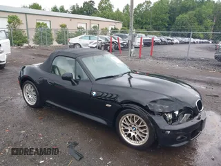 2001 BMW Z3 3.0 z VIN WBACN53411LJ59066, wystawiony jako IAAI lot #42321467 z przebiegiem 106 804 mil mil oraz . Historia ofert i sprzedaży dostępna na DreamBid. Obrazek 1.