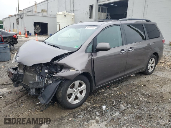 2015 Toyota Sienna XLE with VIN 5TDYK3DC7FS647939, listed as a Copart auction lot 60900055 with 249,551 mi miles and Clean title. Bid and sale history available at DreamBid. Image 1.