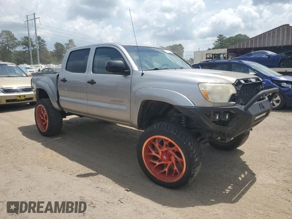 2015 Toyota Tacoma with VIN 5TFLU4EN5FX132006, listed as a Copart auction lot 59285655 with 205,932 mi miles and Salvage title. Bid and sale history available at DreamBid. Image 4.