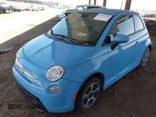 2015 FIAT 500e с VIN 3C3CFFGE6FT503161, выставлен на аукционе IAAI как лот 42583326 с пробегом 21 162 миль миль и . История ставок и продаж доступна на DreamBid. Изображение 6.