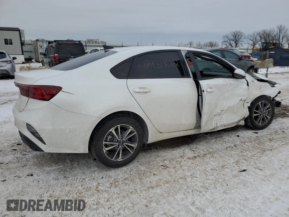 2024 Kia Forte LXS with VIN 3KPF24AD4RE811320, listed as a Copart auction lot 88816405 with 0 mi miles and Salvage Title. Bid and sale history available at carsss.com. Image 3.