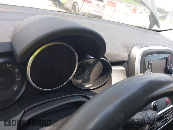 2016 FIAT 500X Trekking with VIN ZFBCFXCT5GP353011, listed as a IAAI auction lot 42577252 with Not provided miles and . Bid and sale history available at DreamBid. Image 7.
