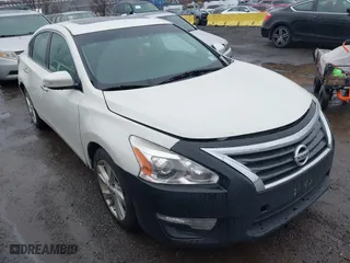 2013 Nissan Altima 2.5 SL with VIN 1N4AL3AP0DC106046, listed as a IAAI auction lot 41832840 with 98,522 mi miles. Bid and sale history available at carsss.com. Image 1.